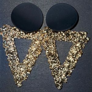 Black/gold earrings